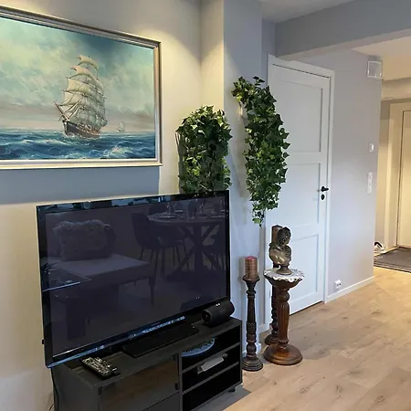 Flott Moderne Meget Sentralt I Vakre Sorbyen I For Inntil 5 Pers Апартаменты
