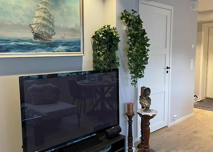 Flott Moderne Meget Sentralt I Vakre Sorbyen I For Inntil 5 Pers Lägenhet