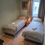 Flott Moderne Meget Sentralt I Vakre Sorbyen I For Inntil 5 Pers Apartamento